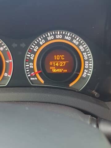 Білий Тойота Ауріс, об'ємом двигуна 1.6 л та пробігом 96 тис. км за 10600 $, фото 6 на Automoto.ua