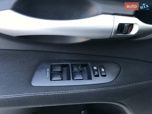 Белый Тойота Аурис, объемом двигателя 1.6 л и пробегом 146 тыс. км за 9900 $, фото 37 на Automoto.ua