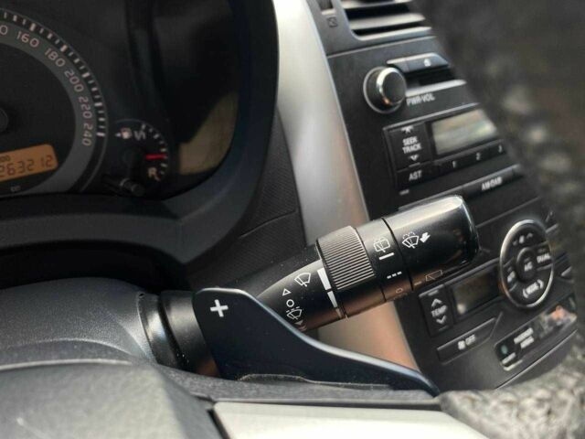 Белый Тойота Аурис, объемом двигателя 1.4 л и пробегом 265 тыс. км за 7790 $, фото 15 на Automoto.ua