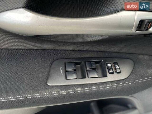 Белый Тойота Аурис, объемом двигателя 1.36 л и пробегом 265 тыс. км за 7790 $, фото 12 на Automoto.ua