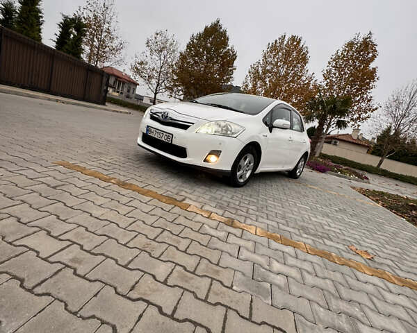 Білий Тойота Ауріс, об'ємом двигуна 1.8 л та пробігом 245 тис. км за 9700 $, фото 10 на Automoto.ua