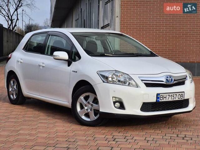 Білий Тойота Ауріс, об'ємом двигуна 1.8 л та пробігом 230 тис. км за 9950 $, фото 12 на Automoto.ua