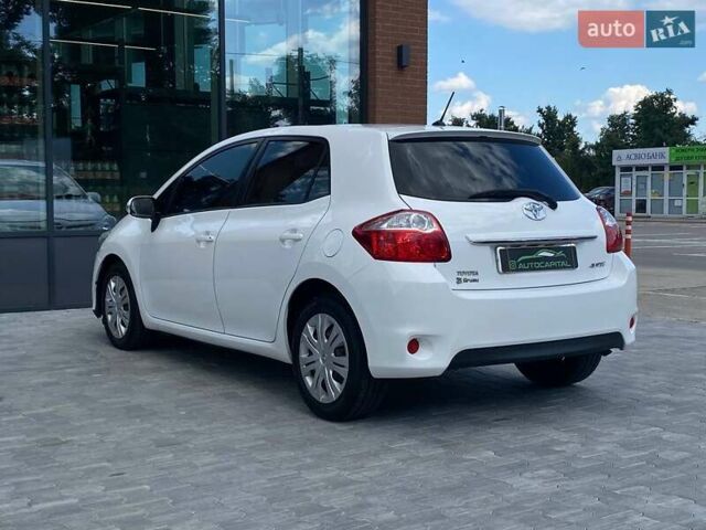 Белый Тойота Аурис, объемом двигателя 1.36 л и пробегом 265 тыс. км за 7790 $, фото 11 на Automoto.ua