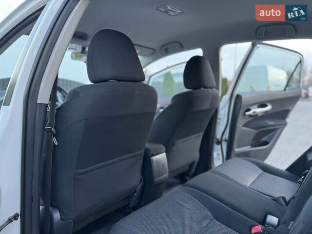 Белый Тойота Аурис, объемом двигателя 1.8 л и пробегом 233 тыс. км за 9000 $, фото 27 на Automoto.ua