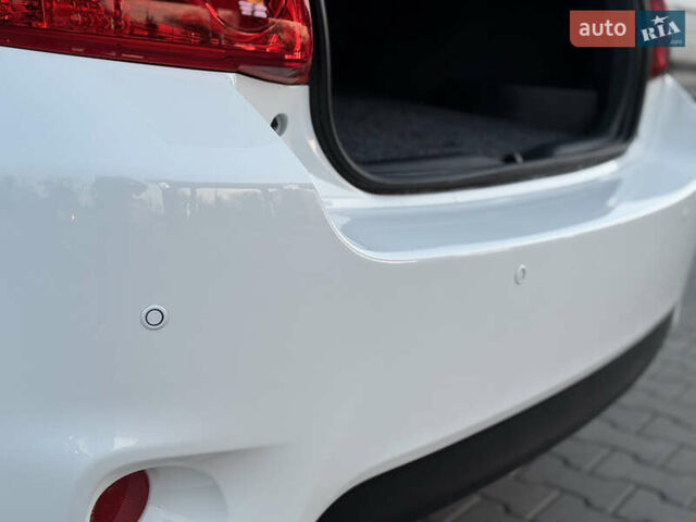 Белый Тойота Аурис, объемом двигателя 1.8 л и пробегом 233 тыс. км за 9000 $, фото 52 на Automoto.ua