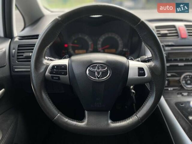 Белый Тойота Аурис, объемом двигателя 1.36 л и пробегом 265 тыс. км за 7790 $, фото 30 на Automoto.ua