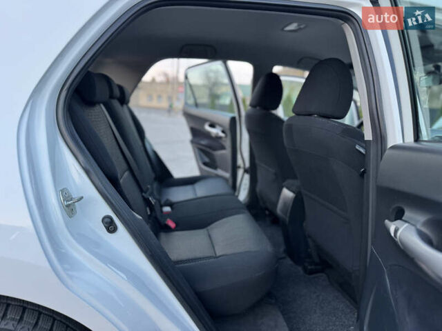 Белый Тойота Аурис, объемом двигателя 1.8 л и пробегом 233 тыс. км за 9000 $, фото 38 на Automoto.ua