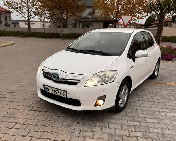 Білий Тойота Ауріс, об'ємом двигуна 1.8 л та пробігом 245 тис. км за 9700 $, фото 12 на Automoto.ua