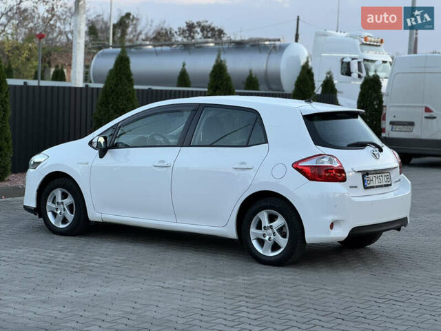 Белый Тойота Аурис, объемом двигателя 1.8 л и пробегом 233 тыс. км за 9000 $, фото 15 на Automoto.ua