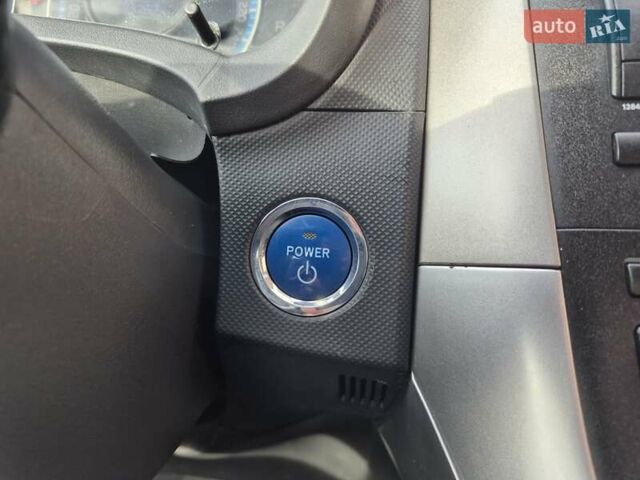 Білий Тойота Ауріс, об'ємом двигуна 1.8 л та пробігом 230 тис. км за 9950 $, фото 32 на Automoto.ua