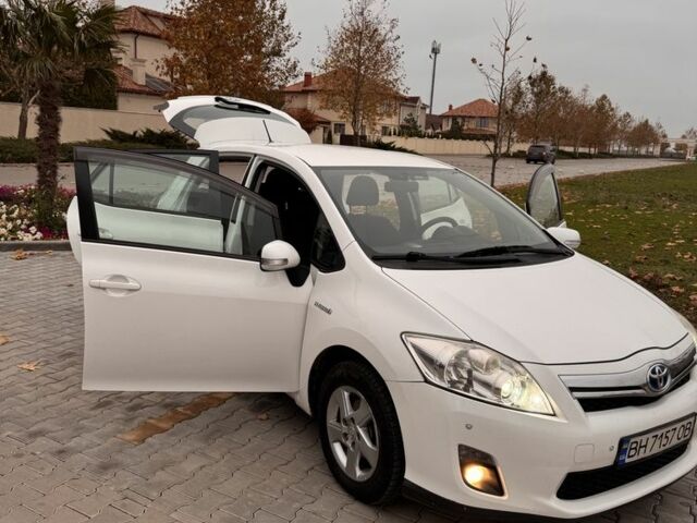 Белый Тойота Аурис, объемом двигателя 1.8 л и пробегом 261 тыс. км за 7500 $, фото 17 на Automoto.ua