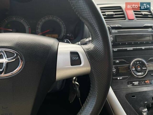 Белый Тойота Аурис, объемом двигателя 1.36 л и пробегом 265 тыс. км за 7790 $, фото 23 на Automoto.ua