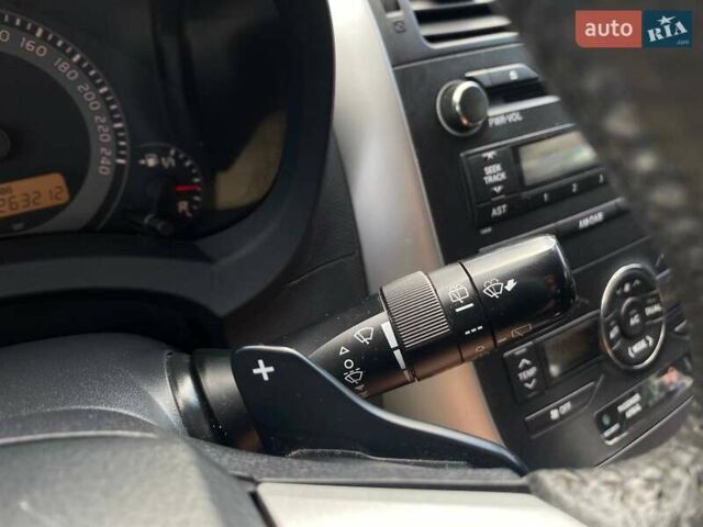 Белый Тойота Аурис, объемом двигателя 1.36 л и пробегом 265 тыс. км за 7790 $, фото 27 на Automoto.ua