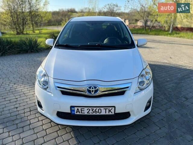 Білий Тойота Ауріс, об'ємом двигуна 1.8 л та пробігом 226 тис. км за 9200 $, фото 3 на Automoto.ua