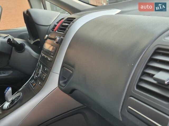 Білий Тойота Ауріс, об'ємом двигуна 1.8 л та пробігом 230 тис. км за 9950 $, фото 31 на Automoto.ua
