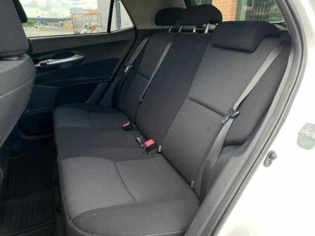 Белый Тойота Аурис, объемом двигателя 1.4 л и пробегом 265 тыс. км за 7790 $, фото 11 на Automoto.ua