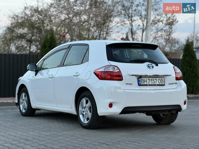 Белый Тойота Аурис, объемом двигателя 1.8 л и пробегом 233 тыс. км за 9000 $, фото 14 на Automoto.ua