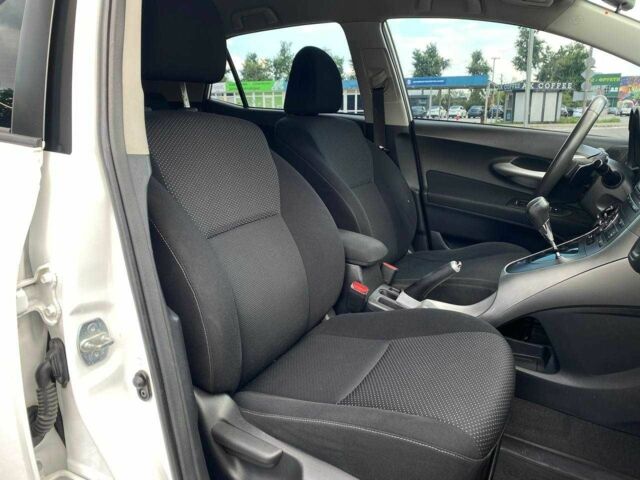 Белый Тойота Аурис, объемом двигателя 1.4 л и пробегом 265 тыс. км за 7790 $, фото 9 на Automoto.ua