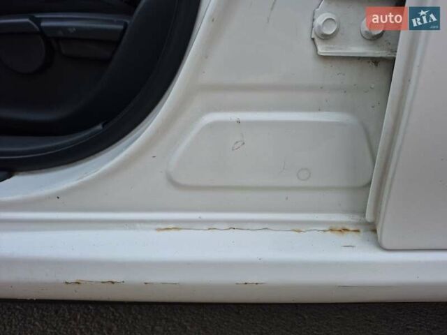Білий Тойота Ауріс, об'ємом двигуна 1.6 л та пробігом 124 тис. км за 11500 $, фото 4 на Automoto.ua