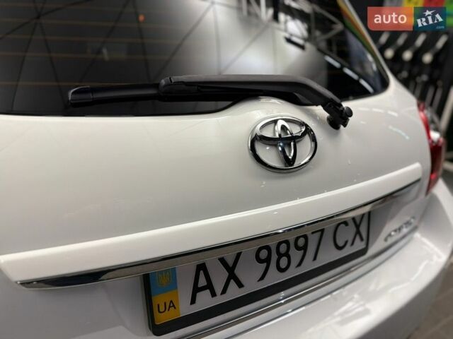 Білий Тойота Ауріс, об'ємом двигуна 1.6 л та пробігом 185 тис. км за 9900 $, фото 44 на Automoto.ua