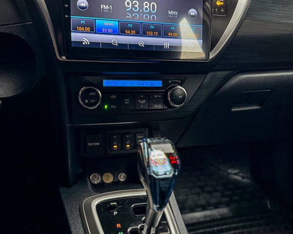 Белый Тойота Аурис, объемом двигателя 1.6 л и пробегом 121 тыс. км за 13750 $, фото 22 на Automoto.ua