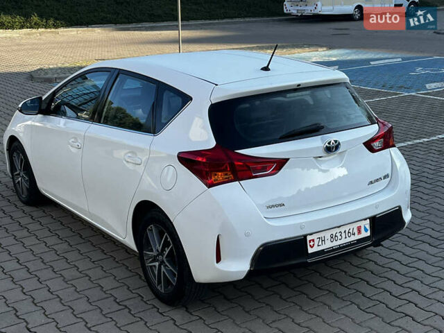 Белый Тойота Аурис, объемом двигателя 1.8 л и пробегом 226 тыс. км за 11599 $, фото 13 на Automoto.ua