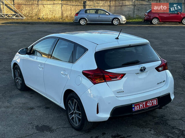 Белый Тойота Аурис, объемом двигателя 1.8 л и пробегом 226 тыс. км за 11599 $, фото 11 на Automoto.ua