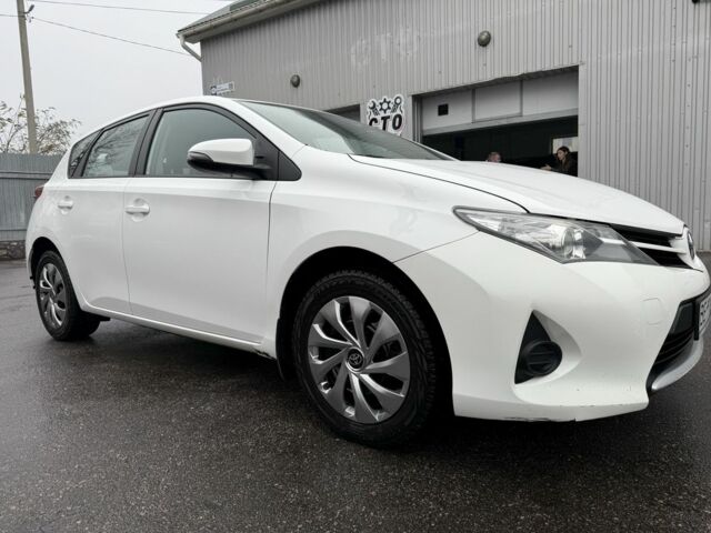 Білий Тойота Ауріс, об'ємом двигуна 1.6 л та пробігом 187 тис. км за 8500 $, фото 1 на Automoto.ua