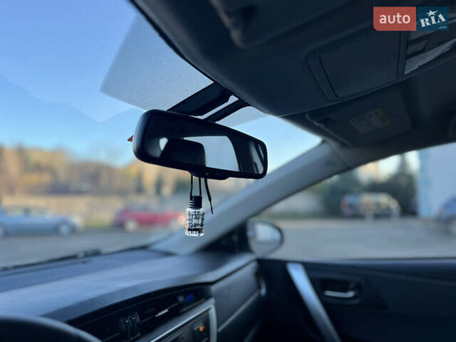 Белый Тойота Аурис, объемом двигателя 1.8 л и пробегом 226 тыс. км за 11599 $, фото 35 на Automoto.ua