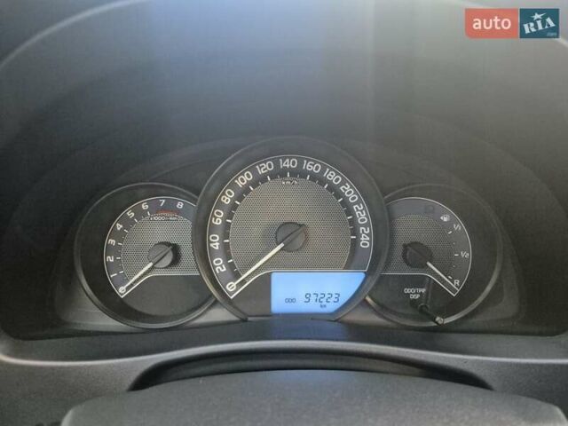 Белый Тойота Аурис, объемом двигателя 1.6 л и пробегом 97 тыс. км за 13500 $, фото 37 на Automoto.ua