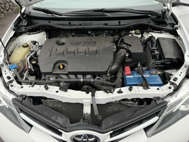 Білий Тойота Ауріс, об'ємом двигуна 1.6 л та пробігом 187 тис. км за 8500 $, фото 18 на Automoto.ua