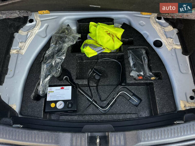 Белый Тойота Аурис, объемом двигателя 1.8 л и пробегом 226 тыс. км за 11499 $, фото 40 на Automoto.ua