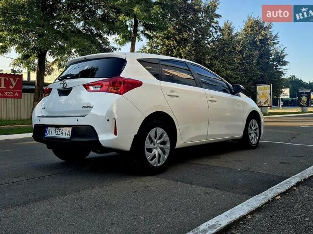 Белый Тойота Аурис, объемом двигателя 1.6 л и пробегом 97 тыс. км за 13500 $, фото 17 на Automoto.ua