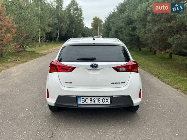 Белый Тойота Аурис, объемом двигателя 1.8 л и пробегом 184 тыс. км за 10800 $, фото 7 на Automoto.ua