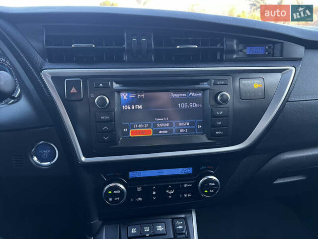 Білий Тойота Ауріс, об'ємом двигуна 1.8 л та пробігом 226 тис. км за 11499 $, фото 28 на Automoto.ua