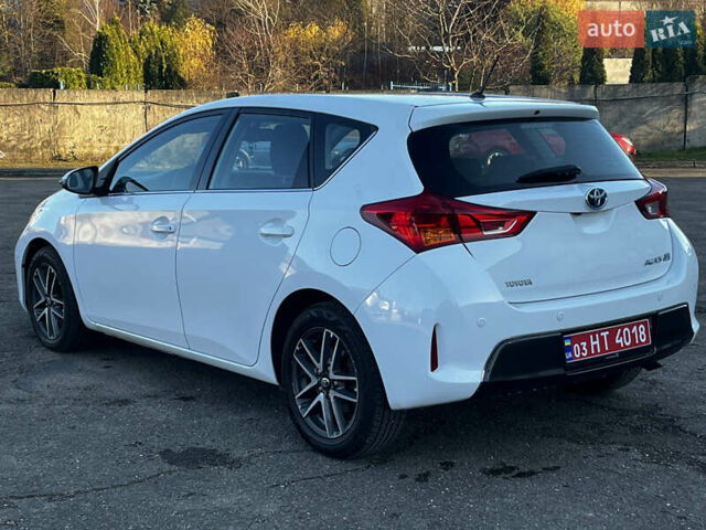 Білий Тойота Ауріс, об'ємом двигуна 1.8 л та пробігом 226 тис. км за 11599 $, фото 7 на Automoto.ua