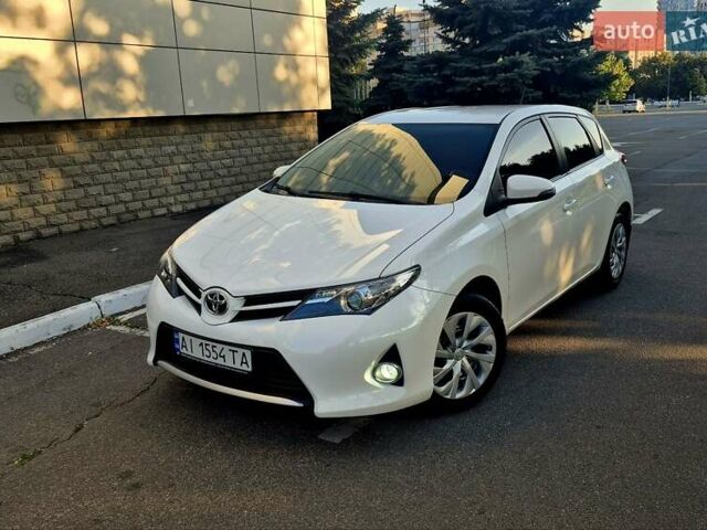 Белый Тойота Аурис, объемом двигателя 1.6 л и пробегом 97 тыс. км за 13500 $, фото 70 на Automoto.ua