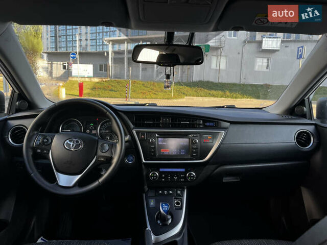 Белый Тойота Аурис, объемом двигателя 1.8 л и пробегом 226 тыс. км за 11599 $, фото 23 на Automoto.ua