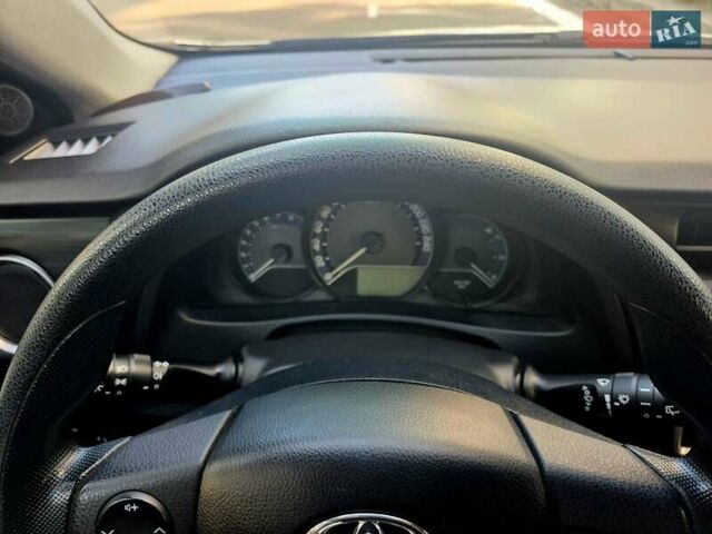 Белый Тойота Аурис, объемом двигателя 1.6 л и пробегом 97 тыс. км за 13500 $, фото 41 на Automoto.ua