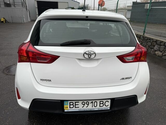 Білий Тойота Ауріс, об'ємом двигуна 1.6 л та пробігом 187 тис. км за 8500 $, фото 12 на Automoto.ua