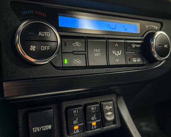 Белый Тойота Аурис, объемом двигателя 1.6 л и пробегом 121 тыс. км за 13750 $, фото 23 на Automoto.ua