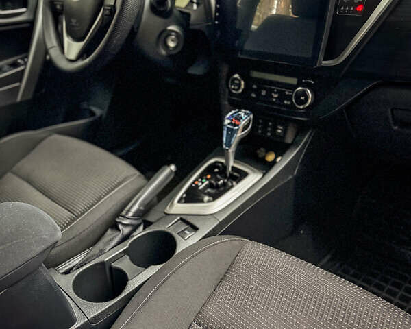 Белый Тойота Аурис, объемом двигателя 1.6 л и пробегом 121 тыс. км за 13750 $, фото 18 на Automoto.ua