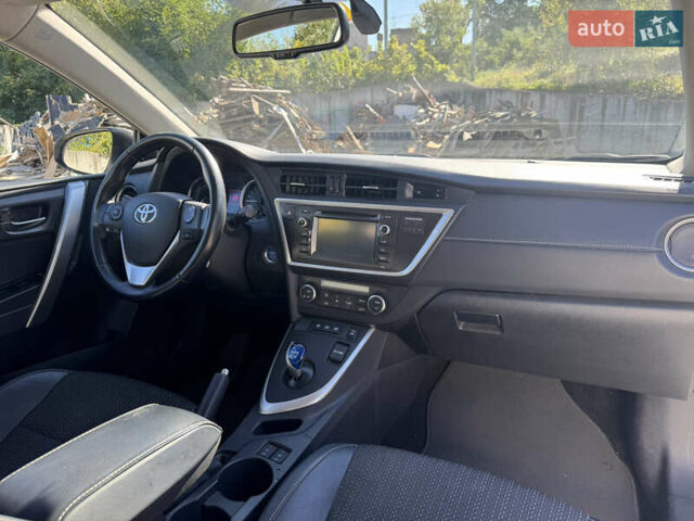 Белый Тойота Аурис, объемом двигателя 1.8 л и пробегом 213 тыс. км за 12999 $, фото 16 на Automoto.ua