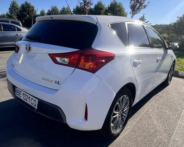 Белый Тойота Аурис, объемом двигателя 1.8 л и пробегом 299 тыс. км за 13600 $, фото 13 на Automoto.ua