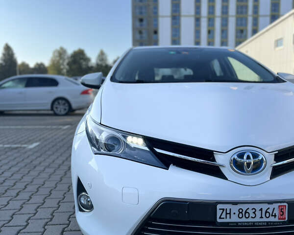 Белый Тойота Аурис, объемом двигателя 1.8 л и пробегом 226 тыс. км за 11599 $, фото 15 на Automoto.ua