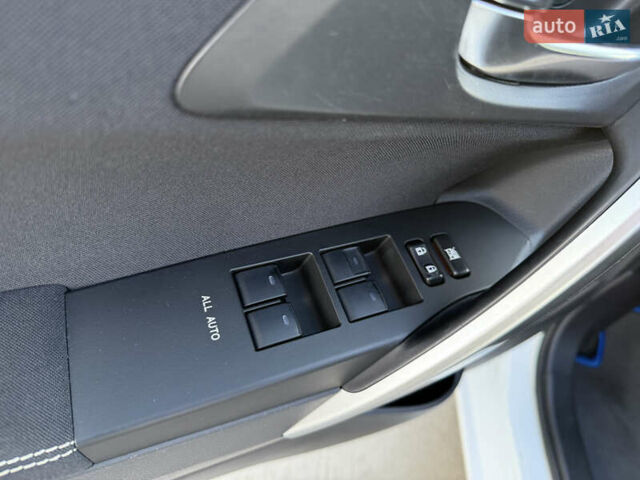 Білий Тойота Ауріс, об'ємом двигуна 1.8 л та пробігом 215 тис. км за 13500 $, фото 16 на Automoto.ua
