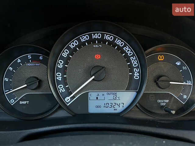 Білий Тойота Ауріс, об'ємом двигуна 1.36 л та пробігом 103 тис. км за 9200 $, фото 13 на Automoto.ua