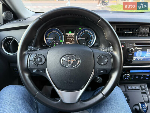 Білий Тойота Ауріс, об'ємом двигуна 1.8 л та пробігом 215 тис. км за 13500 $, фото 22 на Automoto.ua