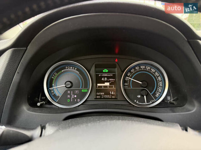Білий Тойота Ауріс, об'ємом двигуна 1.8 л та пробігом 215 тис. км за 13500 $, фото 23 на Automoto.ua