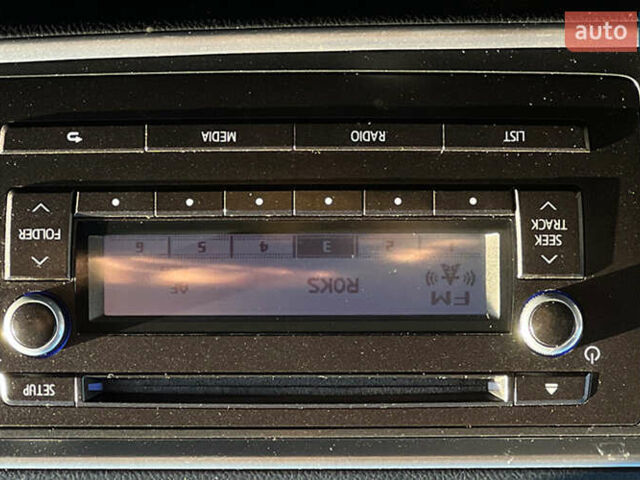 Білий Тойота Ауріс, об'ємом двигуна 1.36 л та пробігом 103 тис. км за 9200 $, фото 14 на Automoto.ua